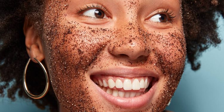 A Quick Look At How Clogged And Enlarged Pores Create Problematic Skin