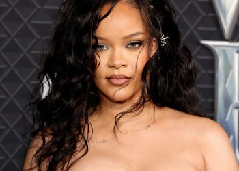 Here Are The 6 Things Rihanna Did To Become a Black Woman Billionaire
