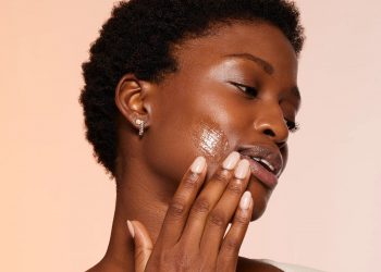 Retinol is An Oily Skin Hero – Here’s Everything You Need to Know