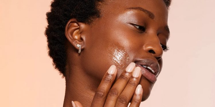 Retinol is An Oily Skin Hero – Here’s Everything You Need to Know