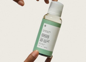VERSED Skin Has An Incredibly Effective Body Mist That’ll Keep Your Chest and Back Acne At Bay