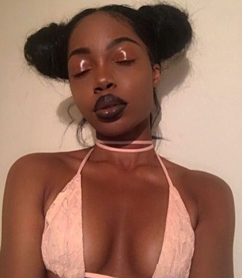 A black woman slaying the glossy lids look?! I might try it, now!!