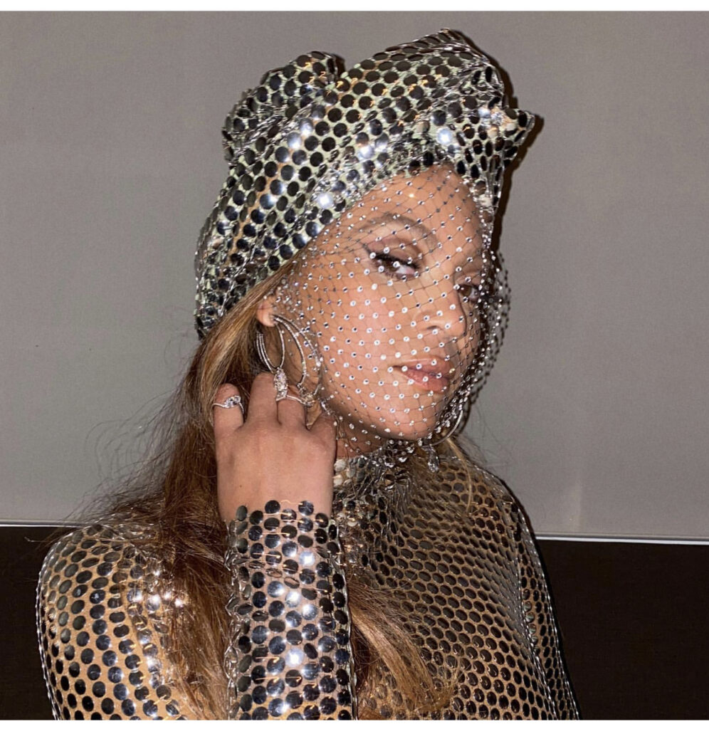 Beyoncé Wore This Custom Burberry Dress 