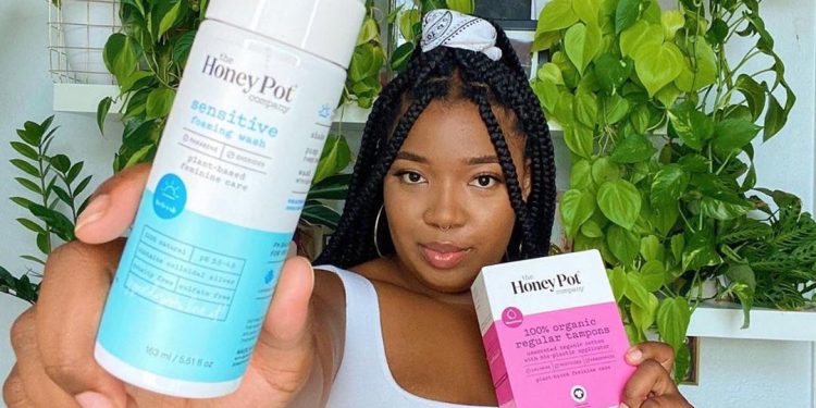 4 Feminine Hygiene Products That Definitely Deserve A Permanent Spot In Your Purse