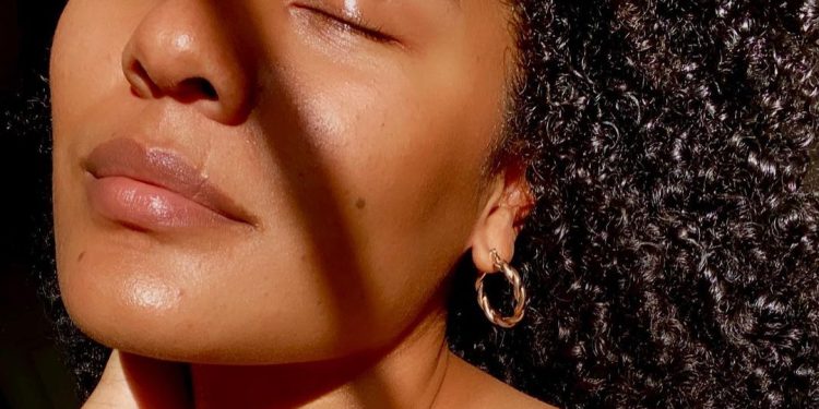 Keep Your Dry Skin In Check With These 4 Super Hydrating and Moisturizing Skincare Ingredients