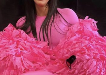 Twitter Reacts To Kim Kardashian Hosting SNL – “ATE!!!!!! Y’all need to watch her monologue it was wild”