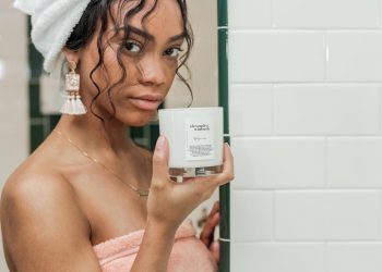 5 Warm And Cozy Candles Perfect For This Season