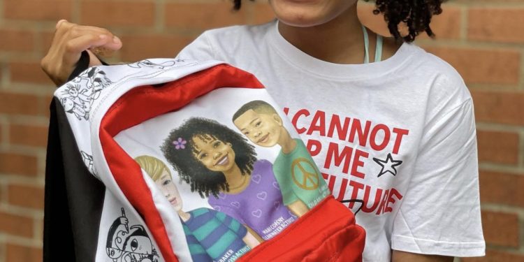 “Little Miss Flint”, Mari Copeny Distributes 1,000 Backpacks To Children In Need