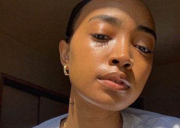 Struggling With Oily Skin? 4 Tips To Help You Care For It