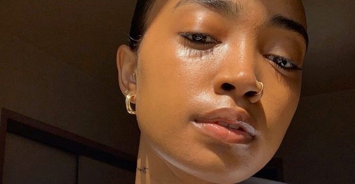 Struggling With Oily Skin? 4 Tips To Help You Care For It