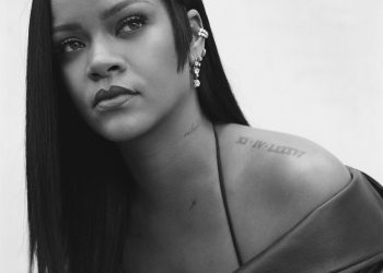 Rihanna Is Launching Fenty Perfume