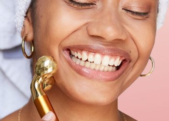Age Like Fine Wine With These 5 Beauty Tools That’ll Help You Achieve Younger Looking Skin