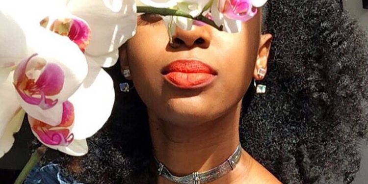 How To Moisturize Your Dry Hair Mid Week And A Protective Style