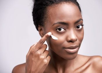 2 Easy At Home Remedies For Getting Rid Of Dark Circles Under The Eye + Product Suggestions