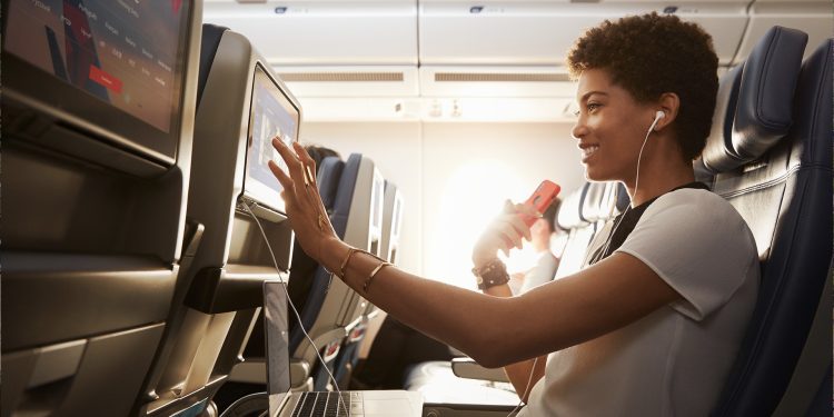 In-Flight Skincare Tips Beauty Bloggers Swear By