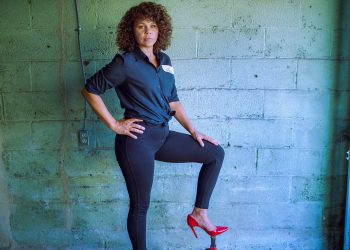 Check This Out, Ladies! This Black Woman-Owned Auto Repair Shop Doubles As A Beauty Salon!