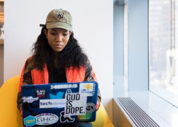 3 Must-Have Creative Duos To Make Your Small Business Look Professional