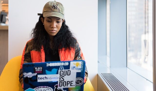 3 Must-Have Creative Duos To Make Your Small Business Look Professional