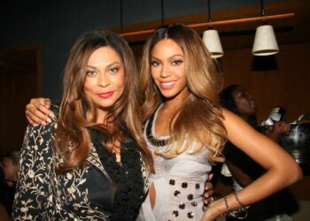 Beyonce, Tina Knowles