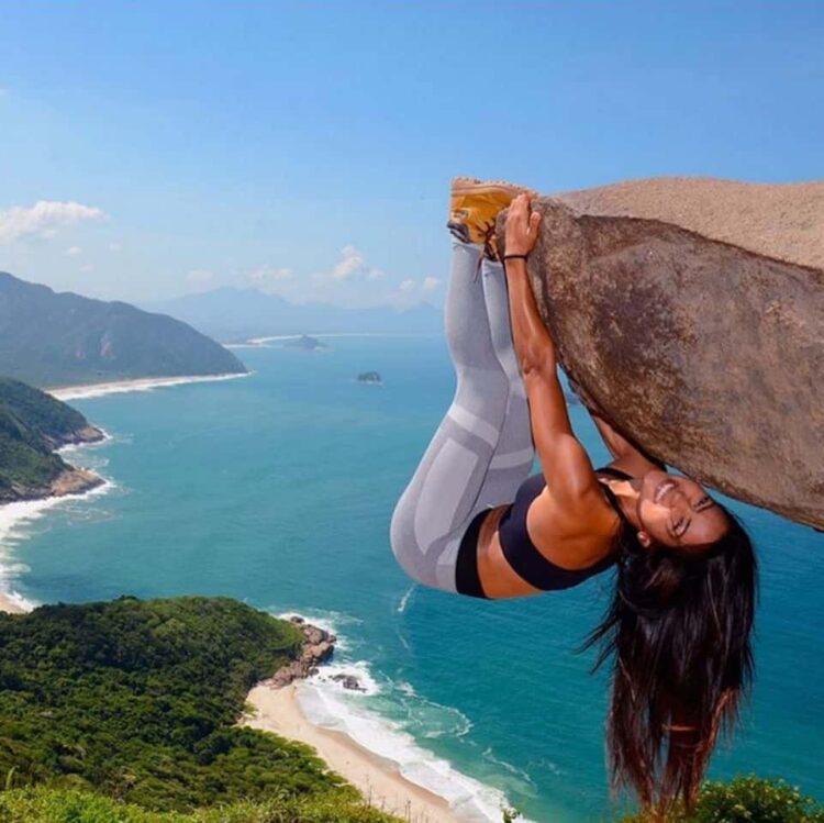 how to avoid tourist traps