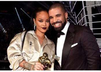 Drake Let The Crowd Know He Doesn’t “Sing” Rihanna’s Song ‘Work’ Anymore On Opening Night Of His  ‘It’s All A Blur Tour”