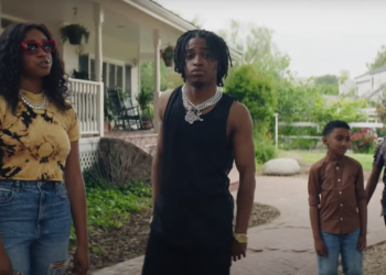 Don't Tell Mom The Babysitter's Dead